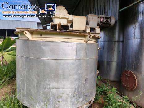 Tanque em a�o carbono encamisado 4.000 litros com revestimento externo em a�o inox