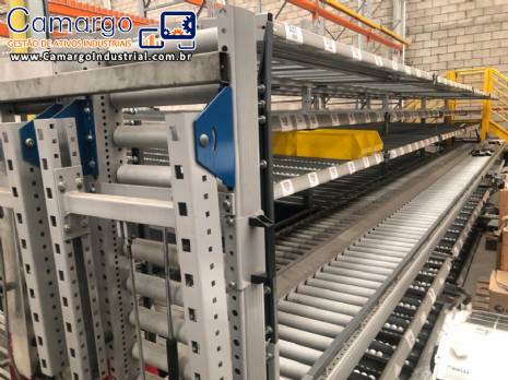 Porta paletes esteira rolante flowracks �guia