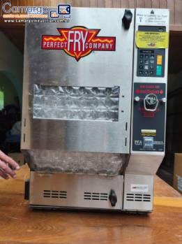 Fritadeira autom�tica em inox Perfect Fry 20 kg / hora