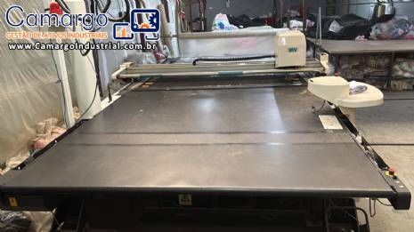 M�quina de corte por faca para tecidos t�xtil Science Technology