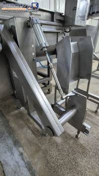 Elevador hidr�ulico basculante para carrinhos de carne massas para alimenta��o de moedores e misturadores Simetria MECH MMF 130